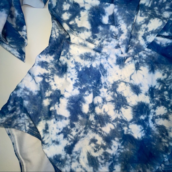 NEW Nicole Miller One Piece Cold Shoulder Ruffle Tie Dye Swimsuit M - Picture 8 of 17